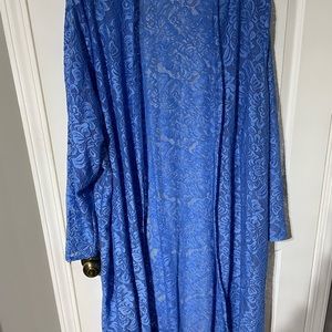 Lacey cardigan with roses size 26/28